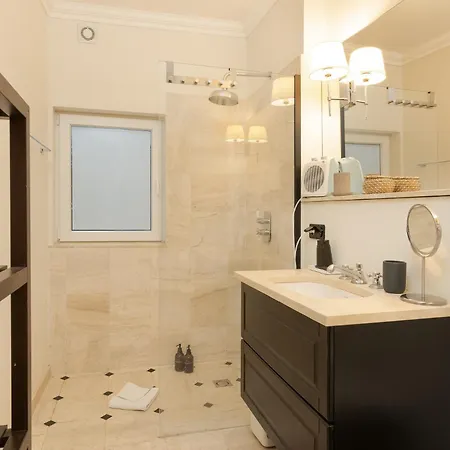 Capitolina4 - Con Spazio Esterno Privato - Naonbnb * Trieste