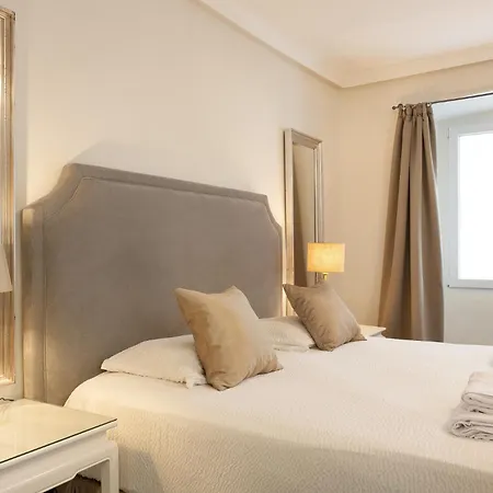 Moderno, Con Spazio Esterno Privato Lejlighed *