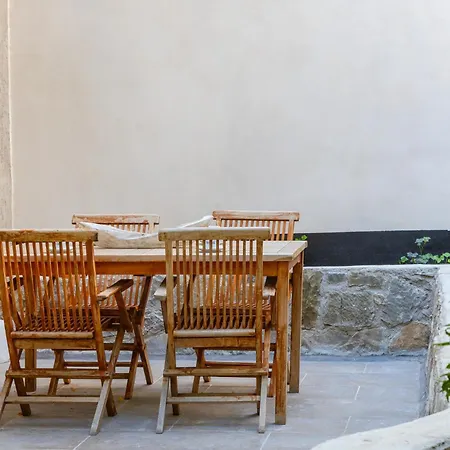 Capitolina4 - Con Spazio Esterno Privato - Naonbnb * Trieste