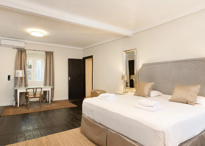 Capitolina4 - Con Spazio Esterno Privato - Naonbnb Apartment