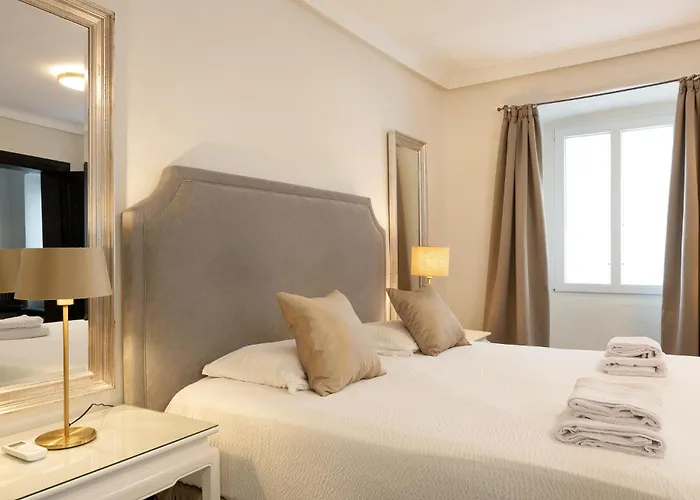 Capitolina4 - Con Spazio Esterno Privato - Naonbnb Apartment *